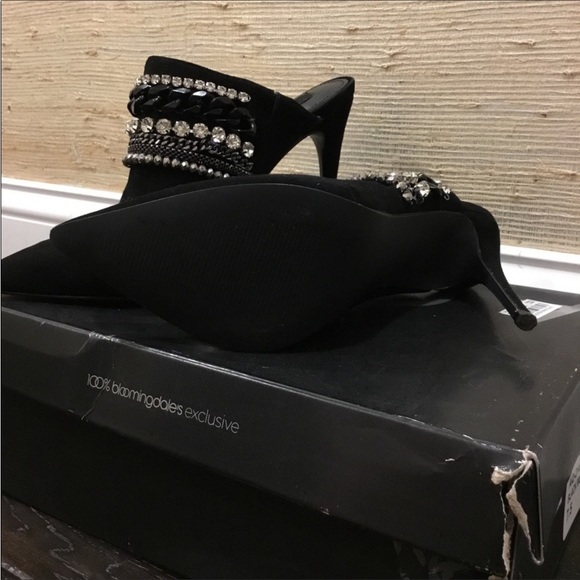 Aqua “Dare” slip on heels